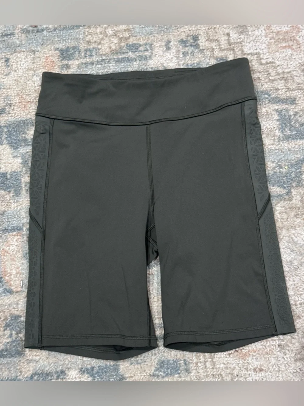 Lululemon High-Waist Olive Green Women’s Athletic Bike Shorts